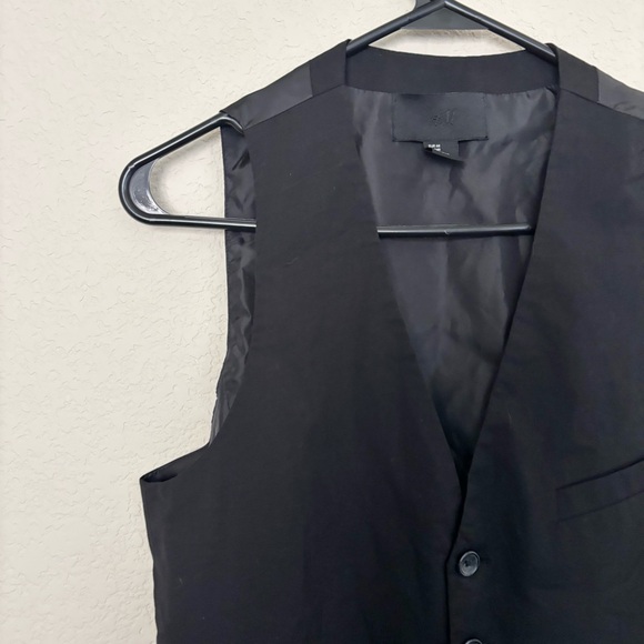 H&M Slim Fit Dress Vest Mens 34R V-Neck Front Button Viscose Polyester Formal - Picture 4 of 12